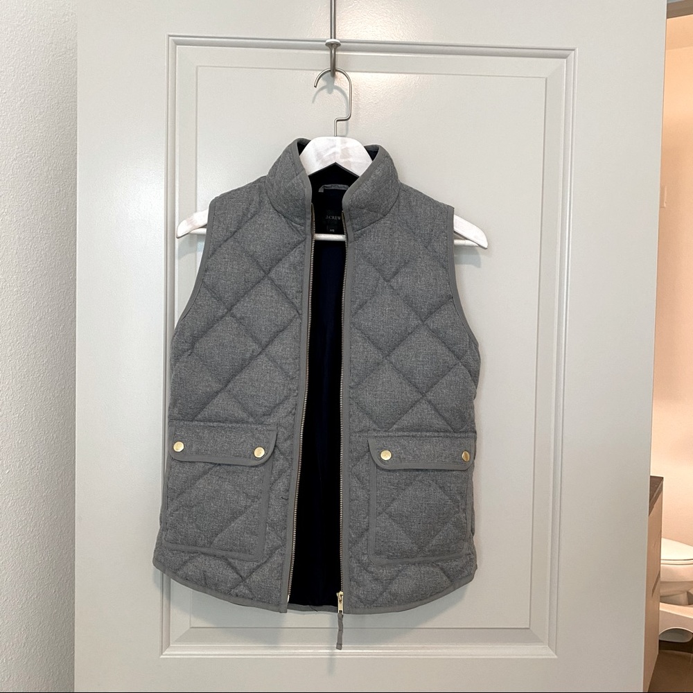 NWOT J. Crew Quilted Grey Vest XXS (size runs big)
